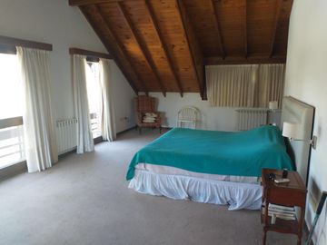 Excelente casa 2 plantas en Las Praderas de Lujan