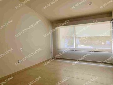 CASA GARDENIA RESIDENCIA EN LOMAS DE COYOC  COLINDA CAMPO DE GOLF DE UN NIVEL