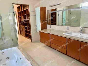 CASA GARDENIA RESIDENCIA EN LOMAS DE COYOC  COLINDA CAMPO DE GOLF DE UN NIVEL