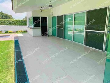 CASA GARDENIA RESIDENCIA EN LOMAS DE COYOC  COLINDA CAMPO DE GOLF DE UN NIVEL