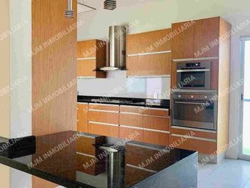 CASA GARDENIA RESIDENCIA EN LOMAS DE COYOC  COLINDA CAMPO DE GOLF DE UN NIVEL