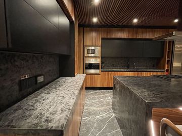 CASA PAROTA  ESPECTACULAR RESIDENCIA EN LOMAS DE COCOYOC