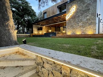 CASA PAROTA  ESPECTACULAR RESIDENCIA EN LOMAS DE COCOYOC