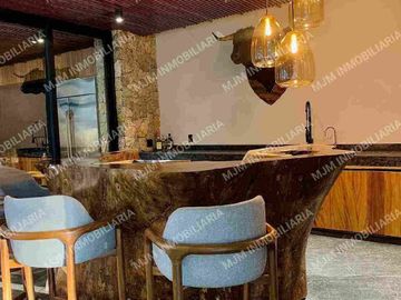 CASA PAROTA  ESPECTACULAR RESIDENCIA EN LOMAS DE COCOYOC