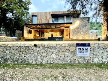 CASA PAROTA  ESPECTACULAR RESIDENCIA EN LOMAS DE COCOYOC