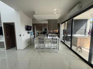 Casa en venta - 5 Dormitorios 1 Baño - Canning