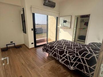 Casa en venta - 5 Dormitorios 1 Baño - Canning
