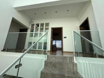 Casa en venta - 5 Dormitorios 1 Baño - Canning