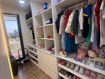 Casa en venta - 5 Dormitorios 1 Baño - Canning