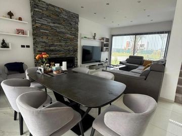 Casa en venta - 5 Dormitorios 1 Baño - Canning