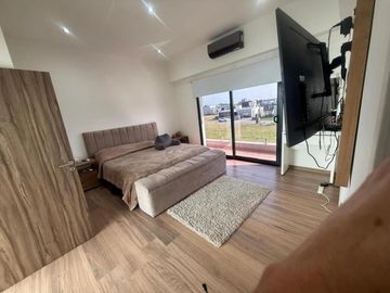 Casa en venta - 5 Dormitorios 1 Baño - Canning