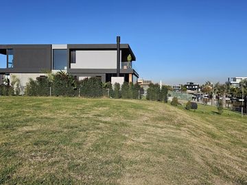 VENTA LOTE AL RIO EN EL YACHT, NORDELTA OPORTUNIDAD!