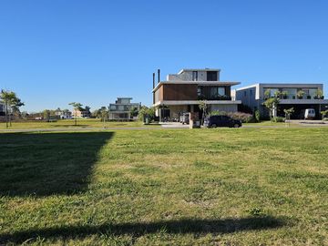 VENTA LOTE AL RIO EN EL YACHT, NORDELTA OPORTUNIDAD!