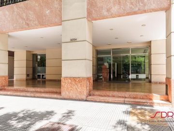 Impecable piso muy luminoso con cochera fija - Palermo Chico