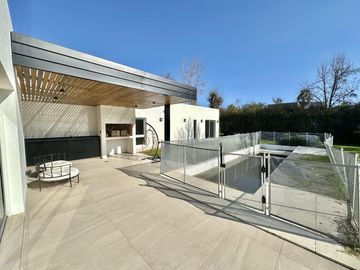 VENTA Casa en Miraflores, Funes Hills