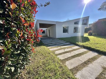 VENTA Casa en Miraflores, Funes Hills