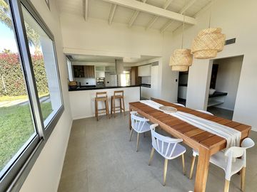 VENTA Casa en Miraflores, Funes Hills