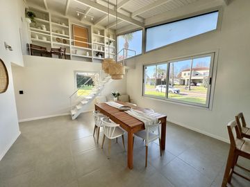 VENTA Casa en Miraflores, Funes Hills