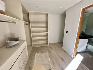 VENTA Casa en Miraflores, Funes Hills