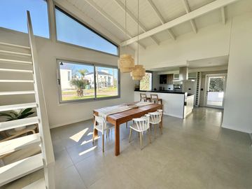 VENTA Casa en Miraflores, Funes Hills