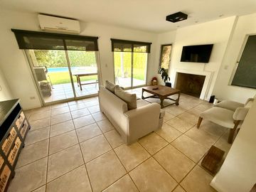 Casa en venta en barrio privado Septiembre