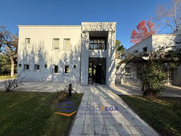 Casa en venta en Country Club Los Cardales Campana