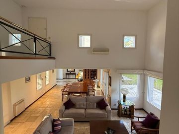 Casa en venta en Country Club Los Cardales Campana