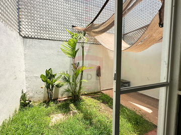 PARQUES DE TESISTÁN CASA EN VENTA
