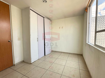 PARQUES DE TESISTÁN CASA EN VENTA
