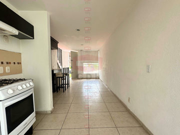 PARQUES DE TESISTÁN CASA EN VENTA