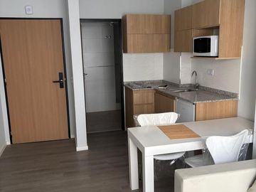 MONOAMBIENTE en VENTA a ESTRENAR . MOLDES al 900 . COLEGIALES