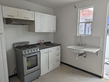 CASA EN VENTA EN FRACCIONAMIENTO LOS HÉROES.