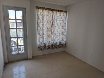 CASA EN VENTA EN FRACCIONAMIENTO LOS HÉROES.