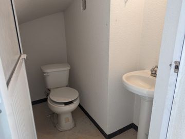 CASA EN VENTA EN FRACCIONAMIENTO LOS HÉROES.