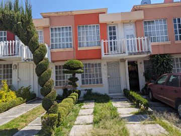 CASA EN VENTA EN FRACCIONAMIENTO LOS HÉROES.