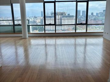 Departamento en Puerto Madero tres ambientes con excelente vista - Apto Crédito