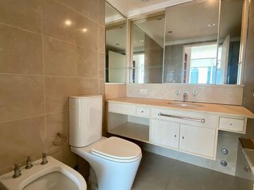 Departamento en Puerto Madero tres ambientes con excelente vista - Apto Crédito