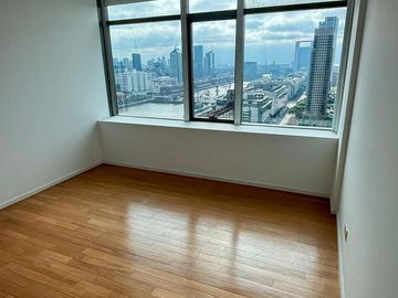 Departamento en Puerto Madero tres ambientes con excelente vista - Apto Crédito