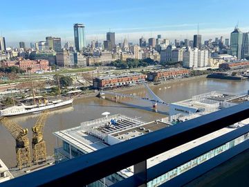 Departamento en Puerto Madero tres ambientes con excelente vista - Apto Crédito