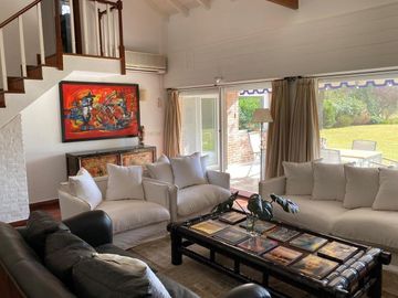 CASA EN VENTA EN LAS PRADERAS - LUJAN