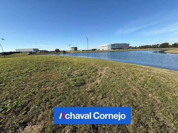 Lote en venta al agua en Barrio Los Puentes