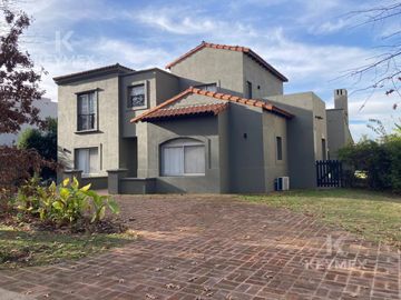 Casa en  alquiler
