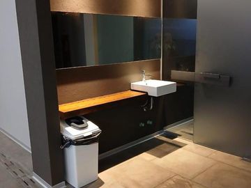Excelente 2 ambientes muy amplio con cochera fija - Edificio Green Tower