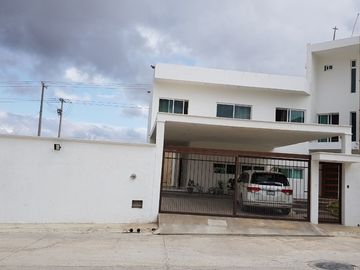 CASA EN VENTA EN FRACC CAMPESTRE ROYAL
