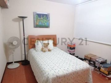 ¡Oportunidad única en La Perla, límite con San Miguel!