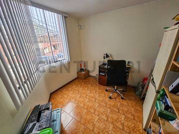 ¡Oportunidad única en La Perla, límite con San Miguel!