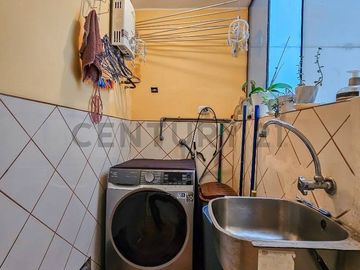 ¡Oportunidad única en La Perla, límite con San Miguel!