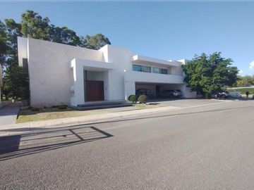 CASA EN VENTA EN EL CLUB CAMPESTRE DE GOLF