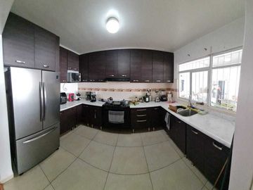 CASA EN VENTA EN FRACC. MONTERREAL
