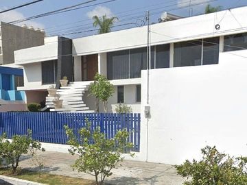 CASA EN VENTA Y O RENTA EN LOMAS 1a. SECC